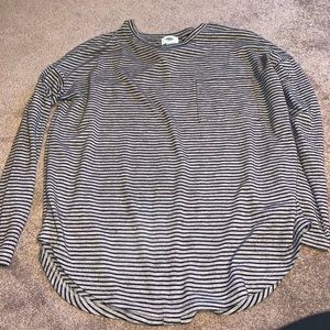 Old navy curved hem shirt